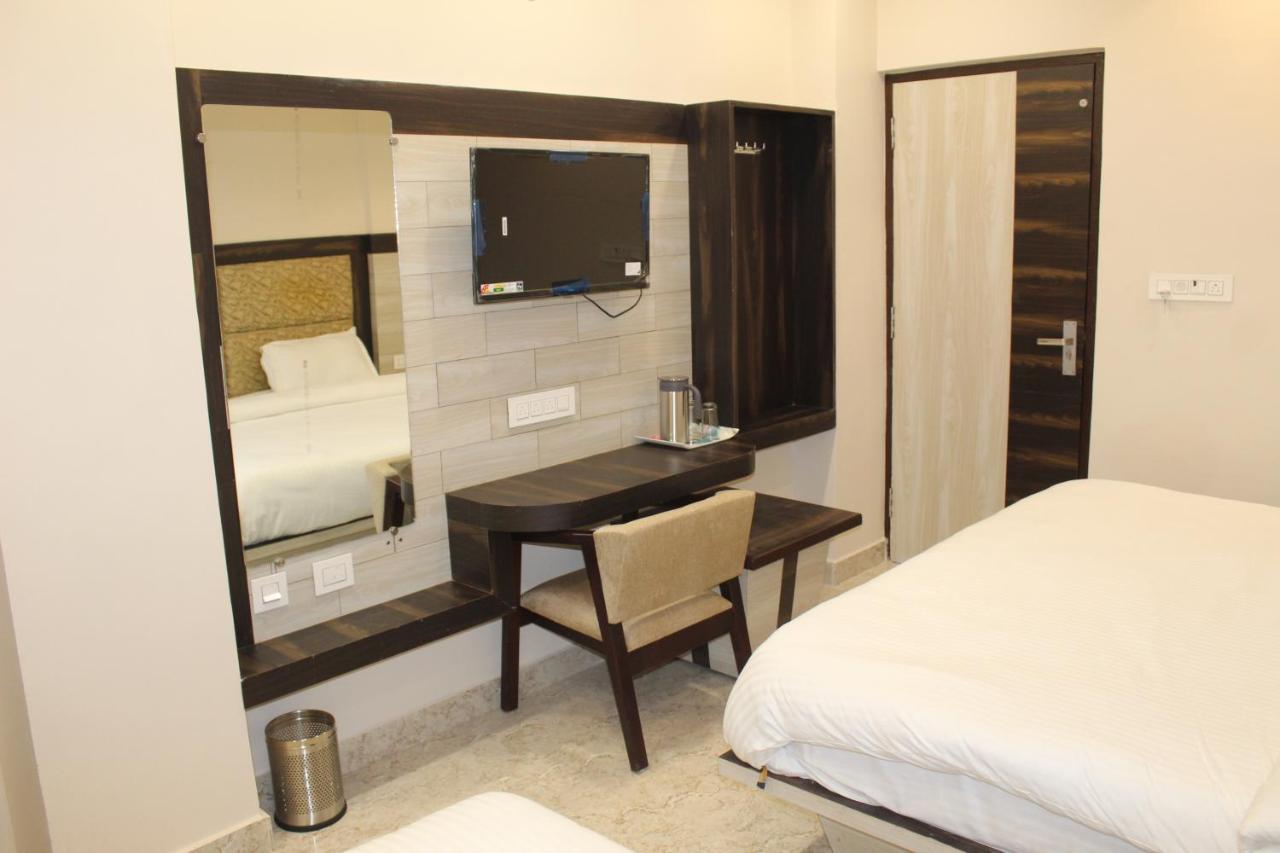 Hotel Blue Sky Haridwar Exterior photo